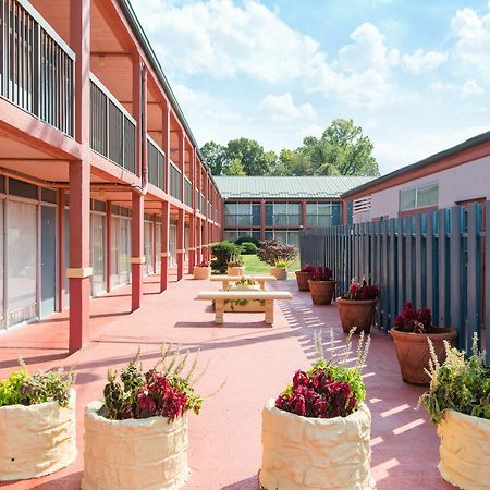 Americas Best Value Inn St. Joseph At I-29 Kültér fotó