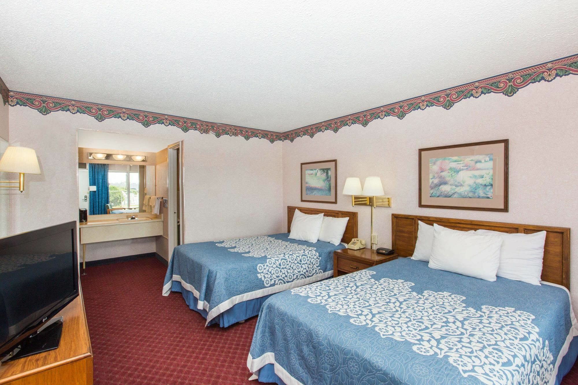 Americas Best Value Inn St. Joseph At I-29 Kültér fotó